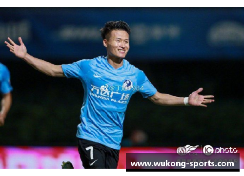 里昂足球队2024年新阵容揭晓:球员名单一览 里昂足球队2024年新阵容揭晓:球员名单一览